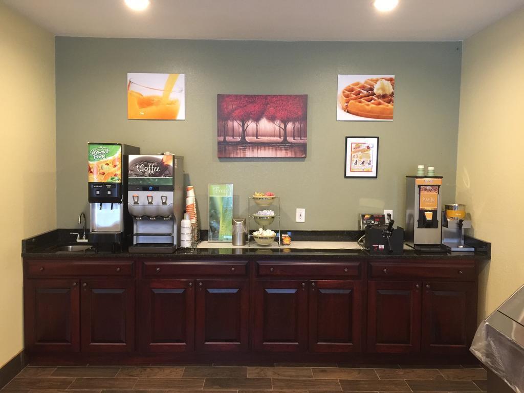 Quality Inn & Suites Wisconsin Dells Downtown - Waterparks Area Εξωτερικό φωτογραφία