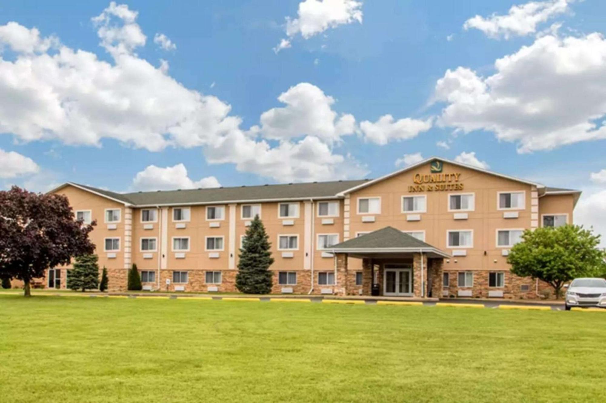 Quality Inn & Suites Wisconsin Dells Downtown - Waterparks Area Εξωτερικό φωτογραφία