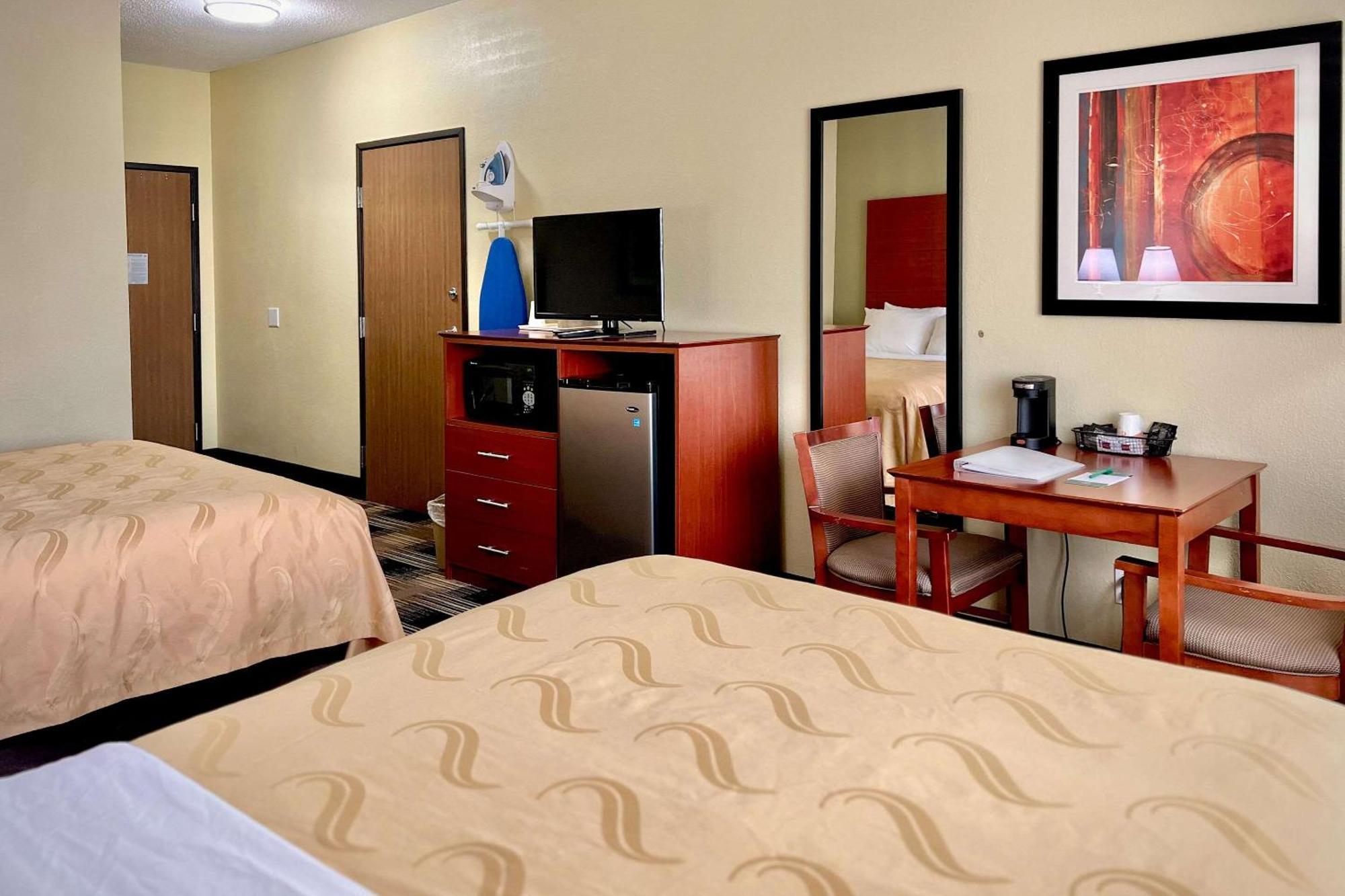 Quality Inn & Suites Wisconsin Dells Downtown - Waterparks Area Εξωτερικό φωτογραφία