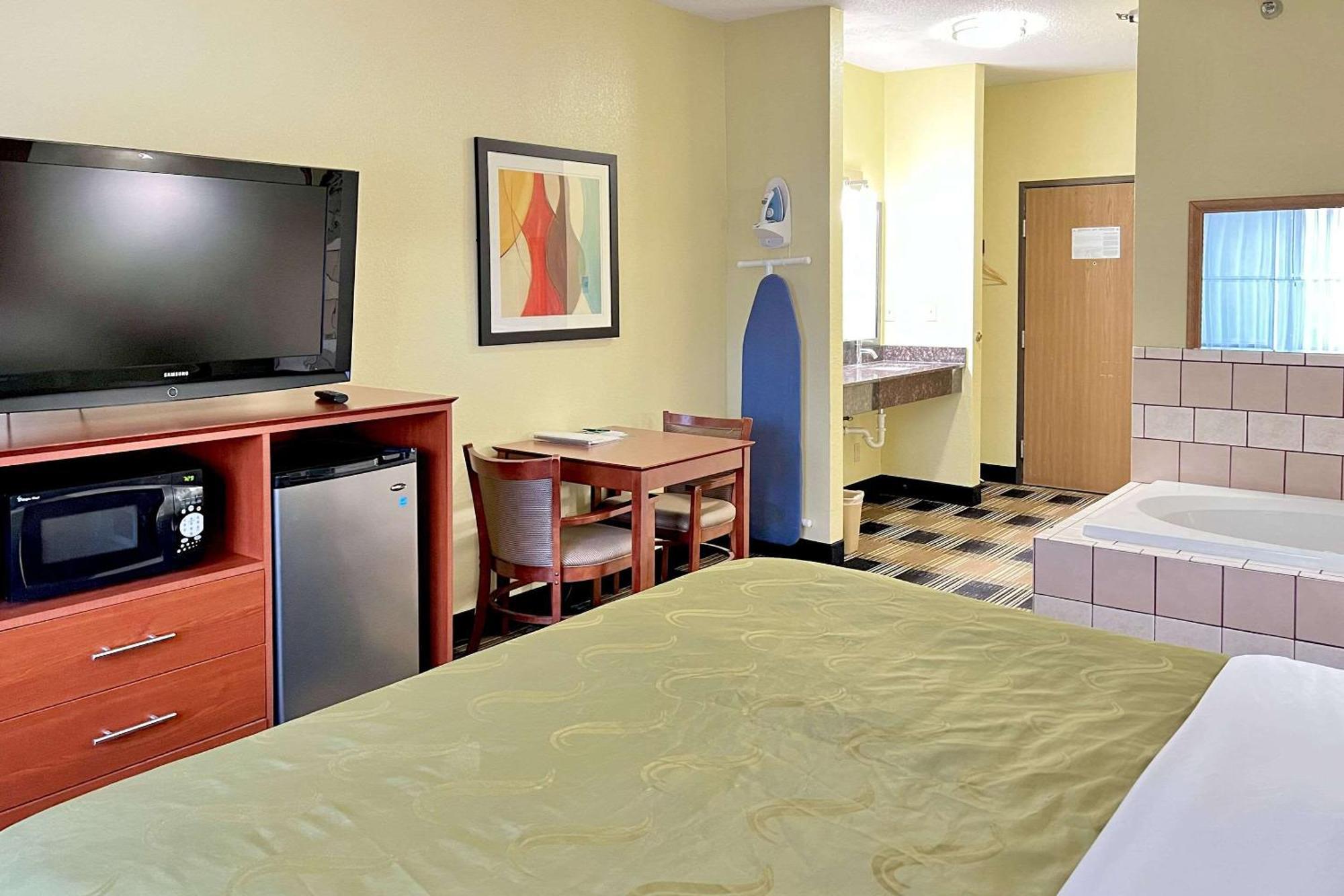 Quality Inn & Suites Wisconsin Dells Downtown - Waterparks Area Εξωτερικό φωτογραφία